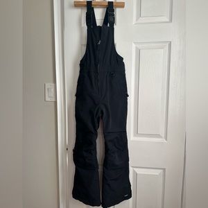 Land’s End snow pants in size 8